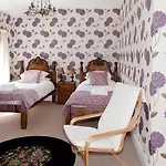 The Punch Bowl بيت ريفي 4*