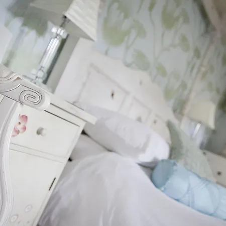 The Punch Bowl Han/Misafirhane