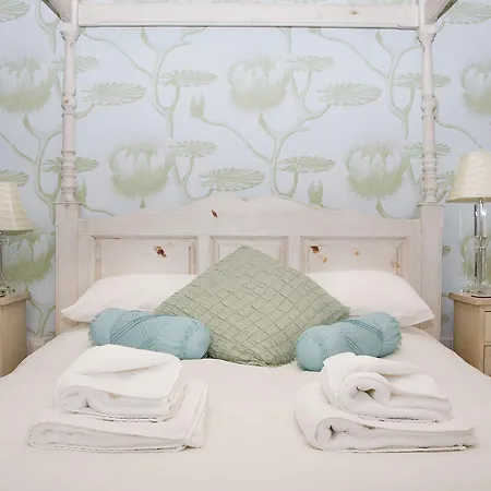 The Punch Bowl 4* Feetham