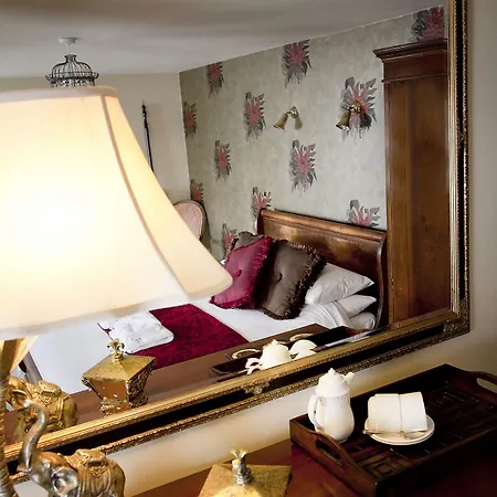 The Punch Bowl Han/Misafirhane