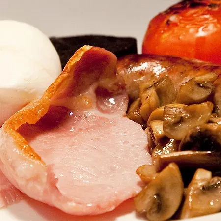 Han/Misafirhane The Punch Bowl 4*