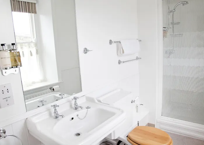 The Punch Bowl Feetham