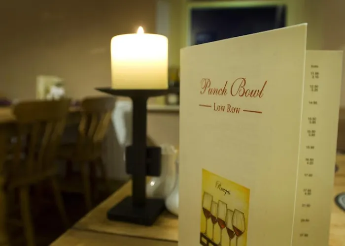 イン The Punch Bowl 4*