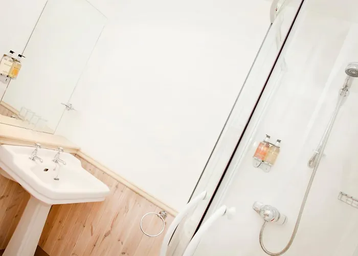 Inn The Punch Bowl 4*