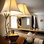 The Punch Bowl 4*